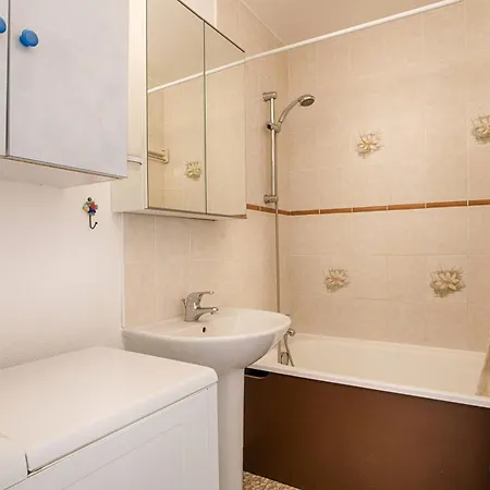 Lejlighed 2 Avec Balcons Et Parking A - Fr-1-788-36