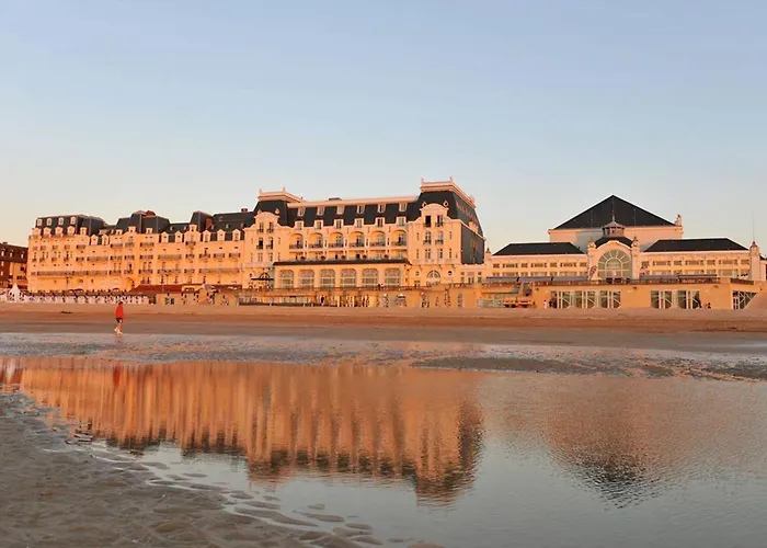 Appartamento 2 Avec Balcons Et Parking à - Fr-1-788-36 Cabourg