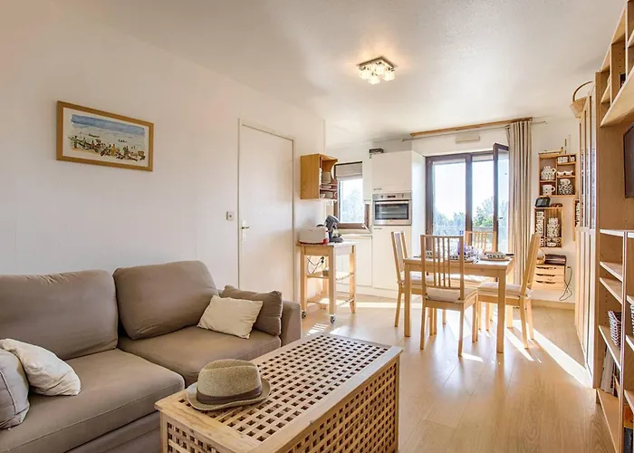 2 Avec Balcons Et Parking à - Fr-1-788-36 Cabourg